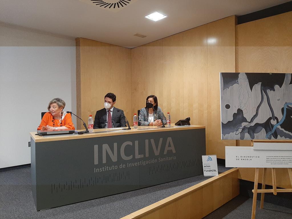 GVAclinic's tweet photo. 🏥 Inauguramos la exposición "Cuadros con esperanza" un precioso proyecto de @GileadOncology @CMMetastasico y @_SOLTI que usa la Inteligencia Artificial para convertir en arte los testimonios de 3 mujeres con la enfermedad https://t.co/BnKrLsgclm