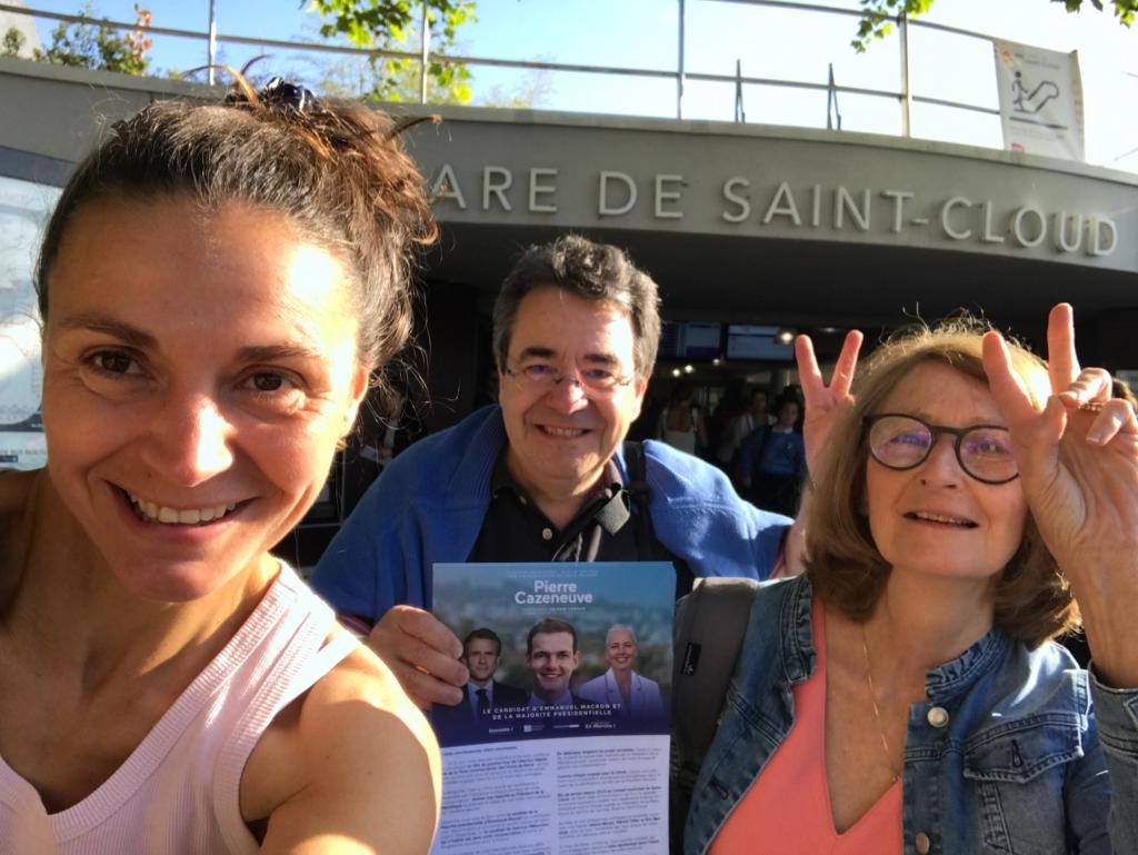 PierreCazeneuve's tweet image. J-4 avant le second tour !

La mobilisation continue et s'accentue pour donner une majorité au Président de la République.

Merci aux militants, soutiens, élus pour leur engagement sans faille à mes côtés pour défendre nos idées.

On continue, #Ensemble ! 🚀🇲🇫🇪🇺