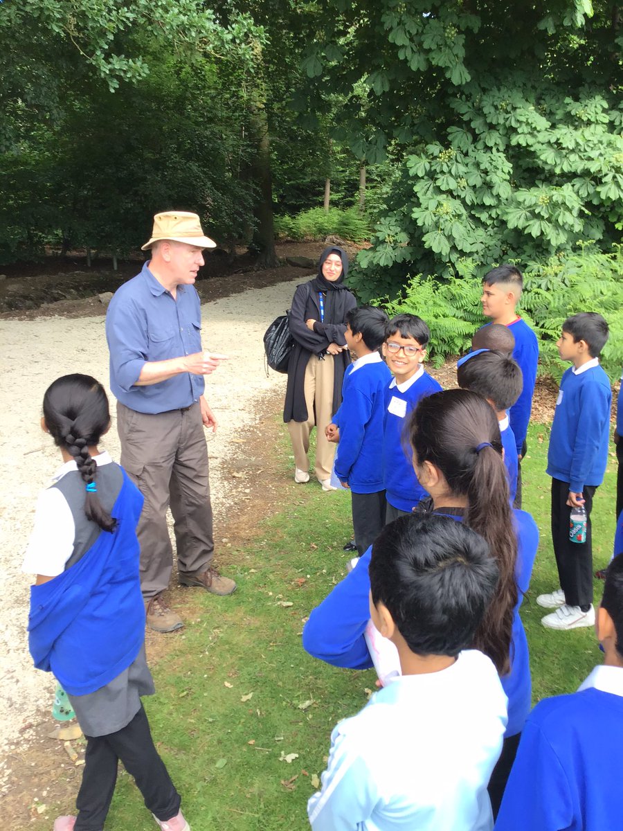 Lift_Feversham's tweet photo. #orienteering in the woods @YorksAgSoc
#letters #flags #maps #compass #direction
@AETAcademies @primary_geog @Claire_Heald @jma368 #edutwitter https://t.co/ff5lwd4ydF