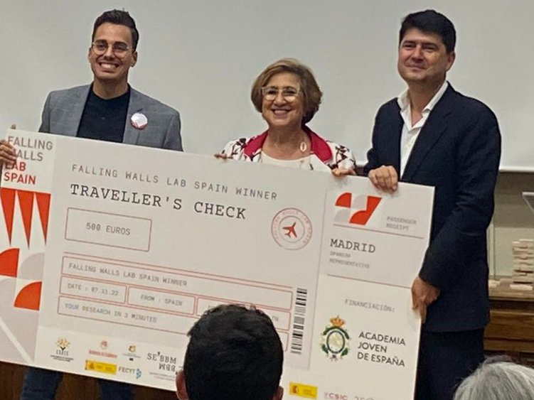 Y el ganador de @FallingWallsLab Spain es: Borja Martínez Téllez de <a href="/ualmeria/">Universidad de Almería</a> que  viajará a Berlín a “Breaking the Wall of Exercise Mimetics” 🏃
Enhorabuena! Ahora, a triunfar en noviembre en la final de Berlín <a href="/Falling_Walls/">Falling Walls</a> con el premio que le ha otorgado la <a href="/academia_joven/">Academia Joven de España</a>