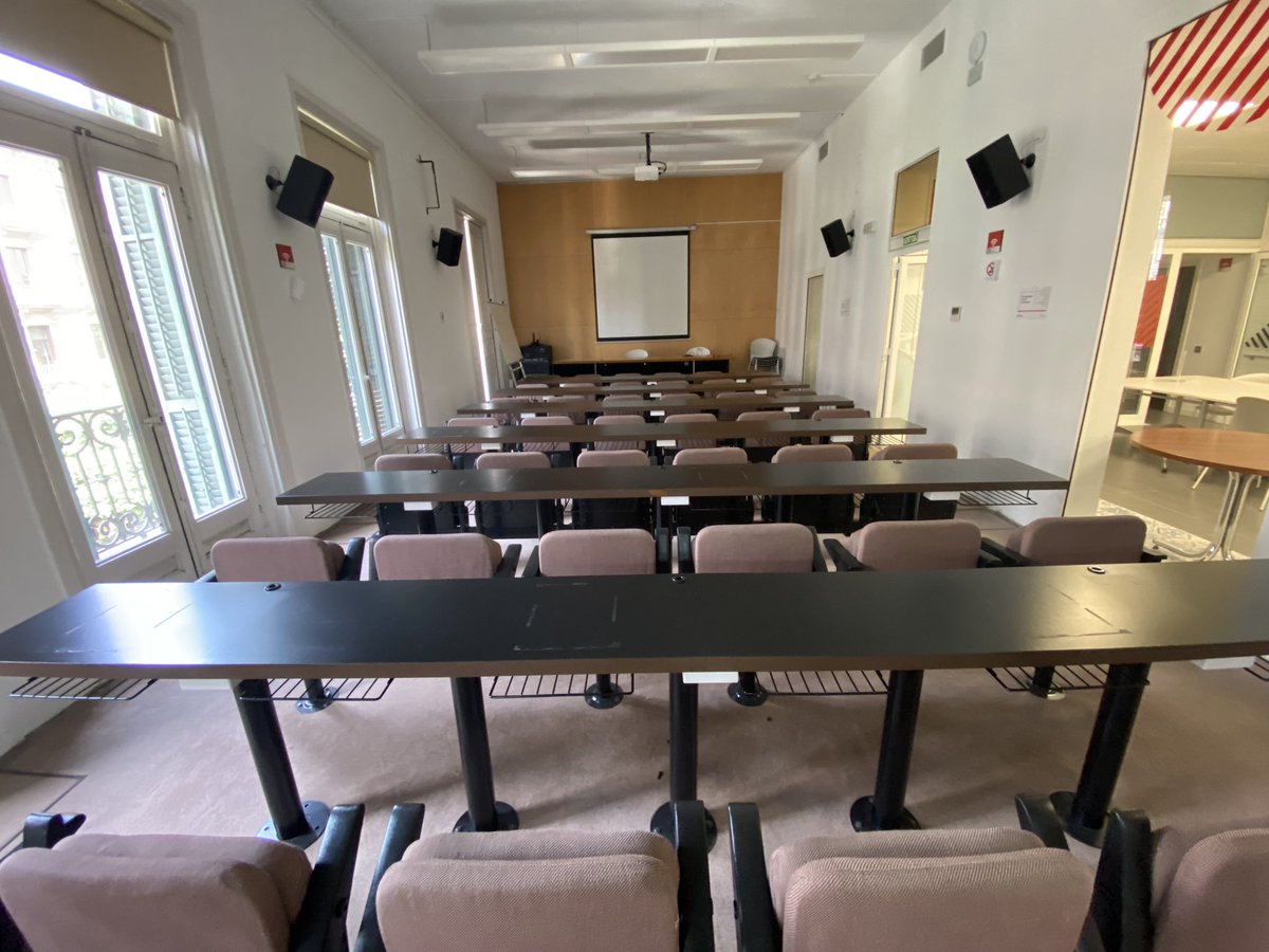 Content d’aportar a la jornada de <a href="/PremsaComarcal/">Premsa Comarcal (ACPC)</a> sobre reptes i solucions, amb els grans <a href="/eli_vivas/">eli vivas</a> <a href="/rsalaverria/">Ramón Salaverría</a> <a href="/aitorshuffle/">Aitor Alvarez-Gila</a> convocats per <a href="/XaviJimenezSama/">Xavier Jiménez</a> 

Gràcies <a href="/periodistes_cat/">Col·legi de Periodistes de Catalunya</a> per les instal·lacions! Col·legiats, si sou pel centre de Barcelona aprofiteu aquests espais