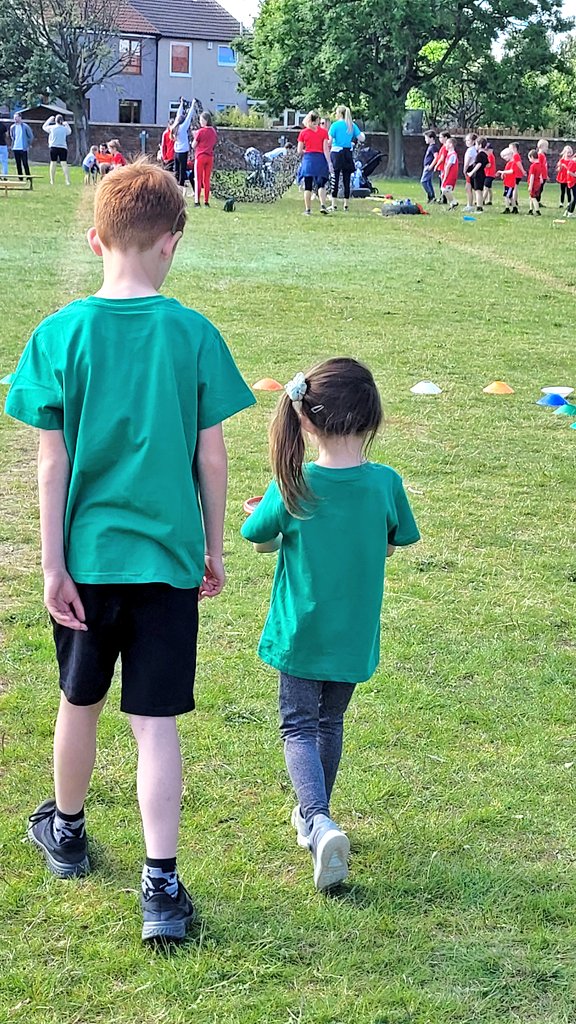 The tennis ball round took lots of concentration as we balanced or bounced the ball! 🏃‍♀️🎾 🏃‍♂️Well done to R in <a href="/MorayP4S/">P5S Moray Primary</a> who stopped to help his little sister 🥰 <a href="/MorayPS/">Moray Primary School</a>