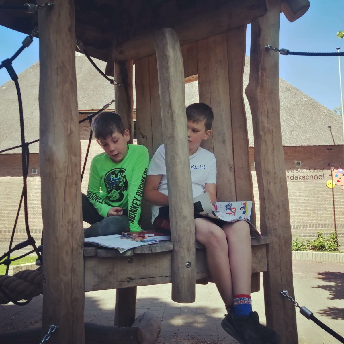 Samen buiten lezen in groep 5