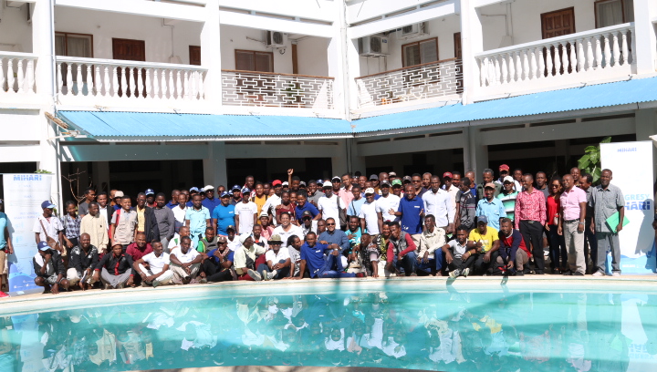 LMMAMada's tweet image. Retour en images de la première journée d’ouverture du #Congrèsrégional Sud de #MIHARI. 
Du 14 au 17 juin 2022, à Toliara et avec ses partenaires, MIHARI nous donne rendez-vous afin de monter les LMMA des Régions Anôsy, Androy, Melaky, Menabe, Atsimo-Andrefana

Restez avec nous !