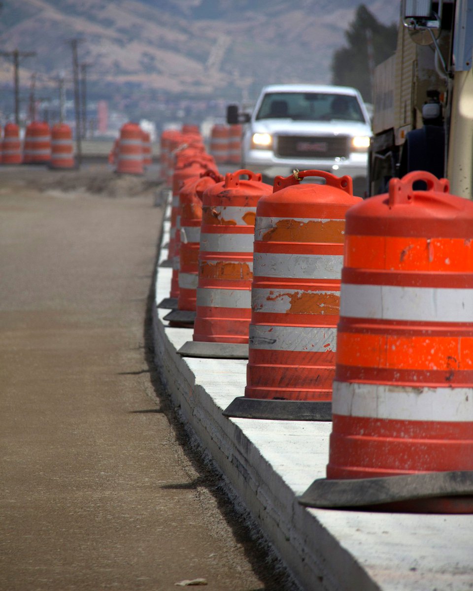 Geneva_Rock's tweet photo. Is it just us, or is there something extra satisfying about this?
.
.
#GenevaRock #ClydeCompanies #BuildBetter #UtahConcrete #UtahHomeBuilder #UtahLandscape #UtahContractor #WeBuildUtah https://t.co/Tb4tPkOj6o
