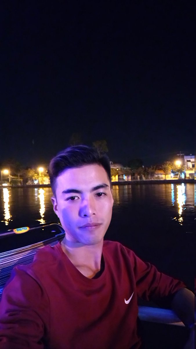 Bê đê bóng lói tha cho e dùm. E ko thích gu đó đâu.