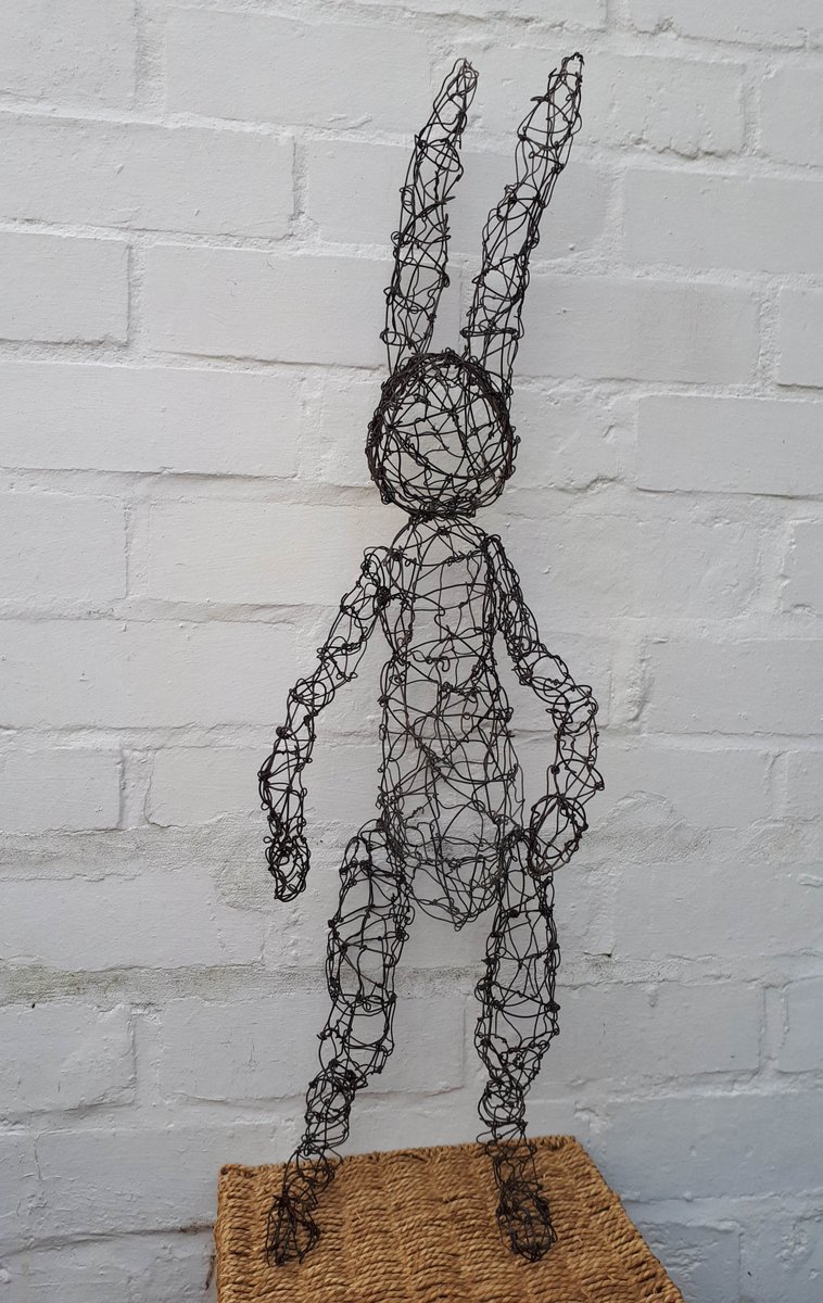 Hippystitch's tweet photo. When all the bits were wired together they looked like this. More at #YorkEmbroiderersandStitchers  #ACelebrationofStitch exhibition from 24-26 June 2022 at Tithe Barn #NetherPoppleton #York YO26 6LF 
https://t.co/gY1szuo7sF
#stitchedart #mixedmedia #textileart #wirework #hare https://t.co/vqvFOCPNEZ