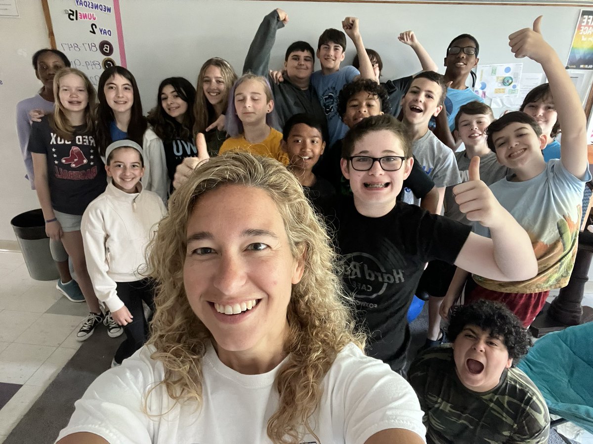 Happy last day of the #bestyearyet <a href="/HurleyMiddle/">Dr. Kevin Hurley MS</a> #hmrm115rocks