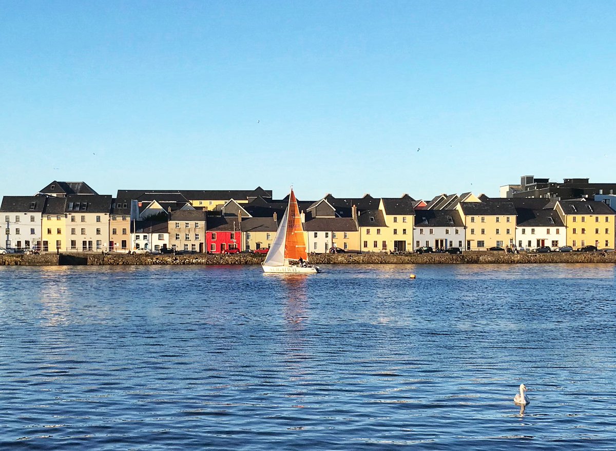 Eir_OOS's tweet photo. #INTGN provides 5 minute resolution full tide astronomical predictions. These predictions are freely available to all and are used, for example, by different types of users like ⛵️mariners, 🏄 surfers, and 🏊 swimmers.

#tidegauges #seasaftey 
@MarineInst @scienceirel https://t.co/ake94TMOOe