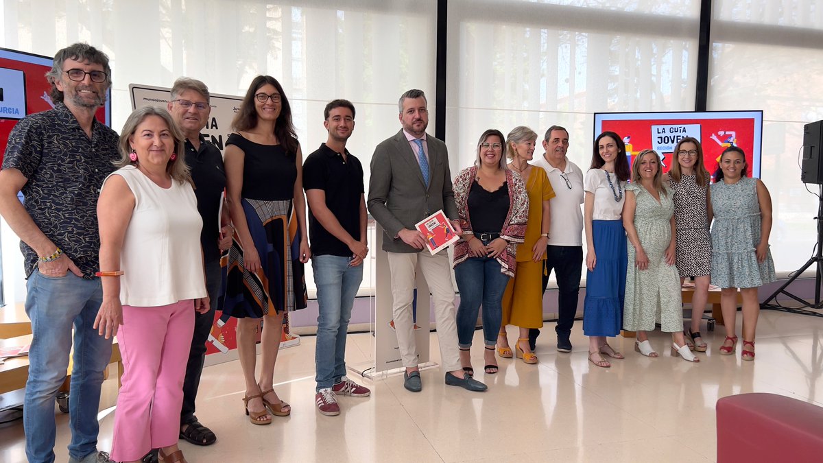 ¡Por fin os podemos enseñar un proyecto en el que llevamos mucho tiempo trabajando! ¡La Guía Joven de la Región de Murcia! 🎉🙌 

Gracias a todxs lxs que habéis aportado vuestro granito de arena a este proyecto.

Más info 👉 bit.ly/3NSWHHC