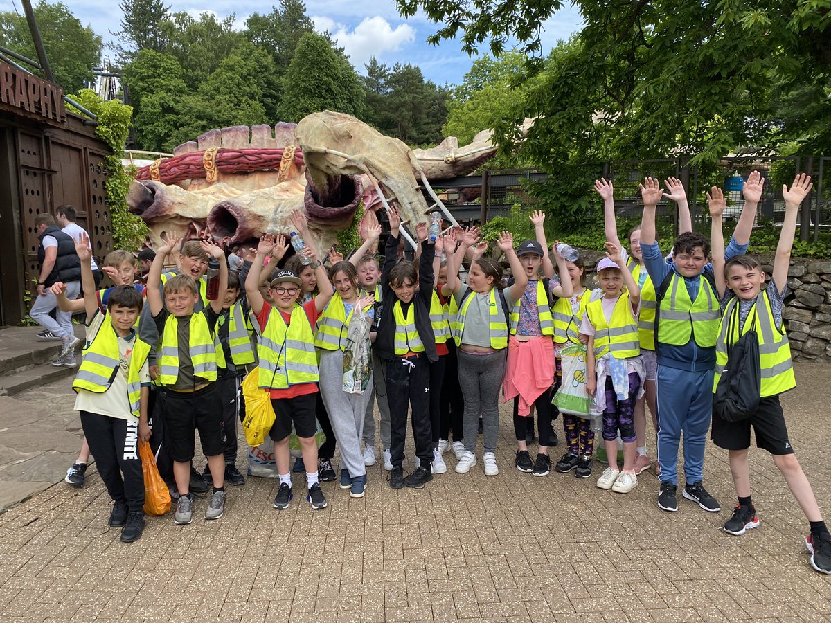 Having a lovely day! @6imwoodlands1 <a href="/HappyHead74/">⚓️ Dr Vic Carr ⚓️</a> @6ltwoodlands <a href="/SLiversey/">Happy Deputy</a>