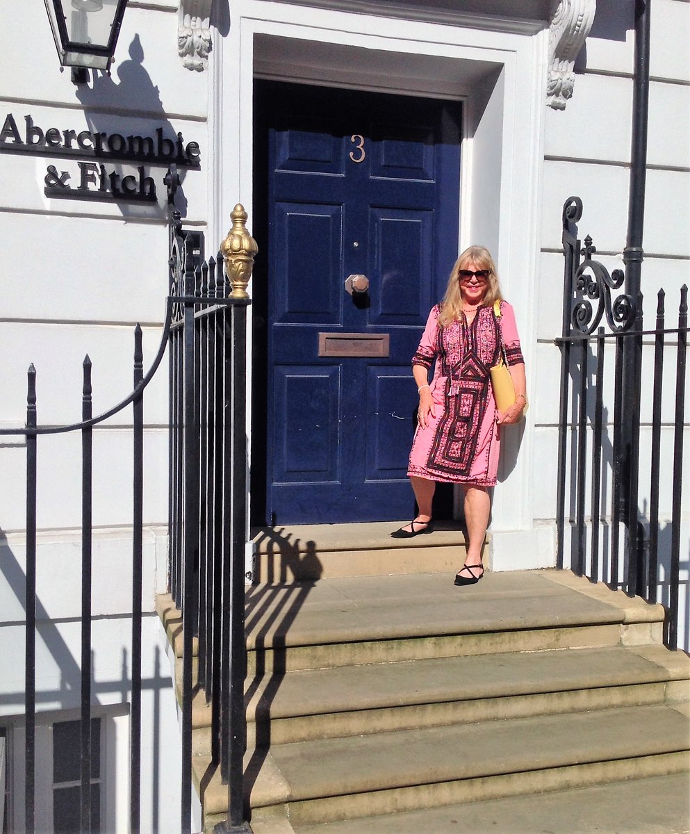 thepattieboyd's tweet image. I had the perfect English June afternoon yesterday in the glorious sunshine - lunch at Jose Pizarro's in The Royal Academy of Arts followed by cocktails in The Italian Garden at The Ritz. My route took me past Savile Row so I had to go take a look at Number 3 for old time's sake!