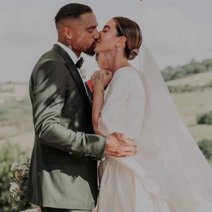 Prom_Ivoire's tweet photo. Kevin-Prince Boateng s’est marié pour la troisième fois après deux divorces.
La vie, c’est l’endurance ! https://t.co/SGHRLxWPSt