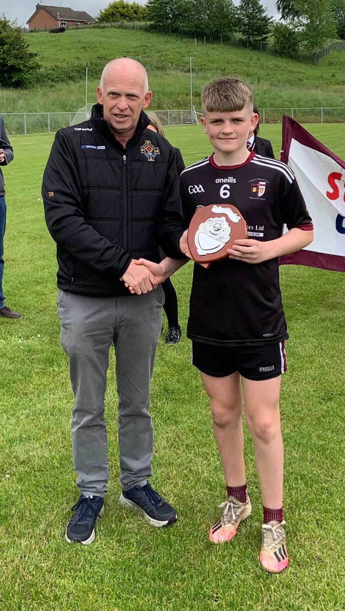 IRISH NEWS SHIELD🏆

Comhghairdeas <a href="/StJoesC/">St Joseph's College</a> who won the Danske Bank Irish News Shield in an exciting game against Sacred Heart Omagh on Monday🏐

St Joseph's Coalisland 5-09
Sacred Heart Omagh 2-13