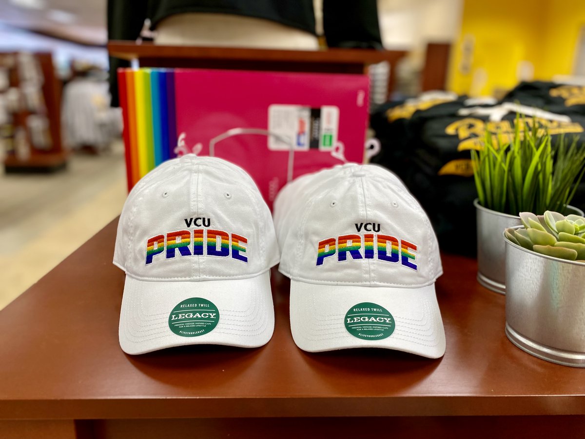 VCUGear's tweet photo. Wear your #Pride all year round with our new VCU Pride hats! 🏳️‍🌈 Pick yours up at Barnes &amp; Noble @ VCU.🧢 

#VCU #VCUGear #VCUPride #VCURams #LetsGoVCU https://t.co/zkBB1drQ2V