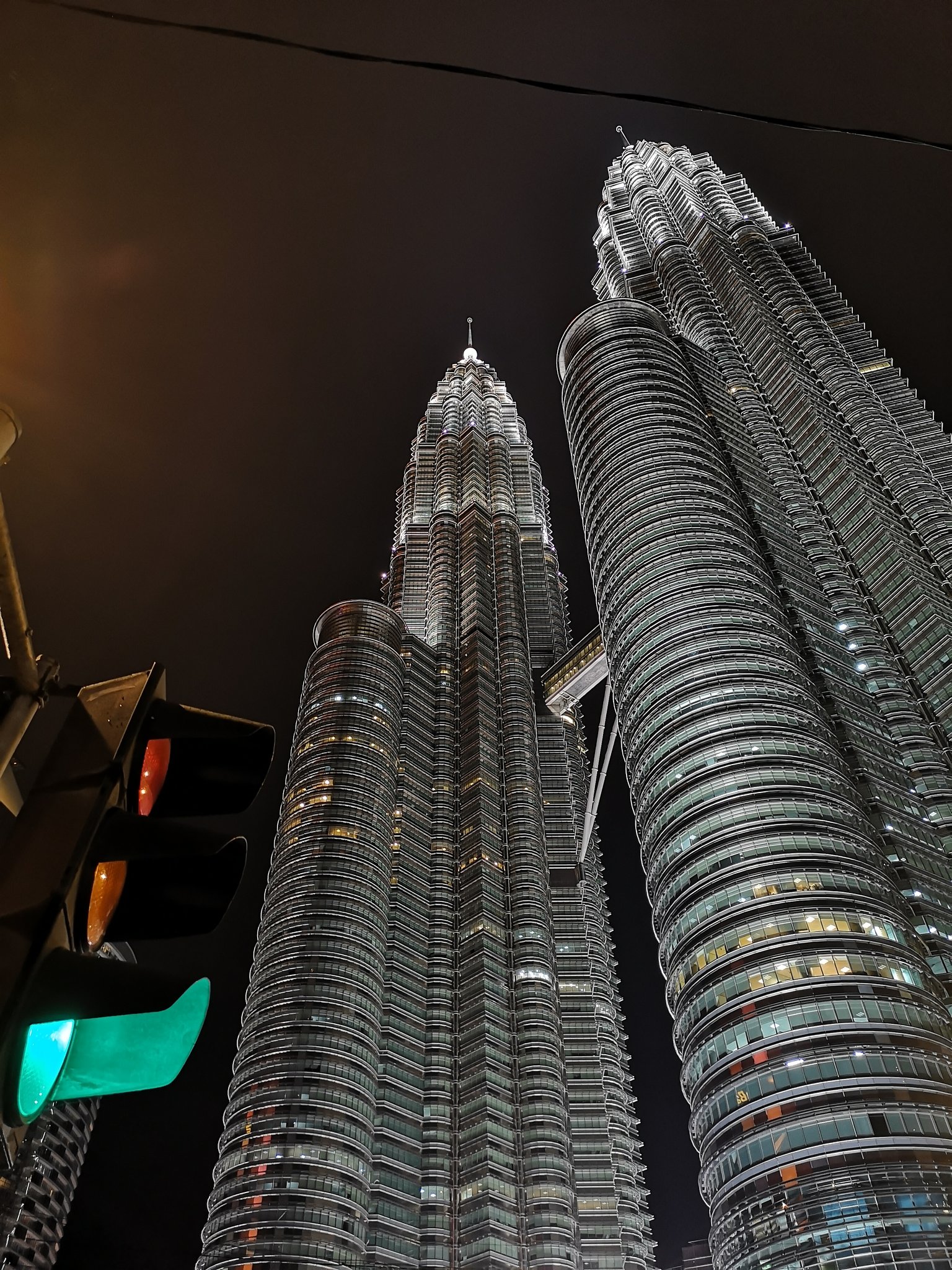 ボルネオ2リーフトラベル ペトロナスツインタワー クアラルンプール マレーシア Petronastwintowers Kl Malaysia T Co Qvx3hwsltz Twitter