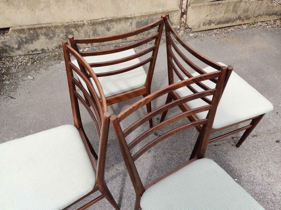 furnforall's tweet photo. 🚨🚨 | STEAL: Full set of four reupholstered Meredew dining chairs. Some cosmetic damage, but structurally sound and available for £60 in Leeds. 

Pick-up in LS10 2: https://t.co/R04Nw6dUFP https://t.co/0hbNaxNNa8