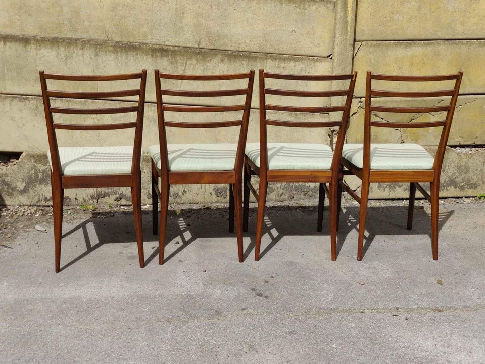furnforall's tweet photo. 🚨🚨 | STEAL: Full set of four reupholstered Meredew dining chairs. Some cosmetic damage, but structurally sound and available for £60 in Leeds. 

Pick-up in LS10 2: https://t.co/R04Nw6dUFP https://t.co/0hbNaxNNa8