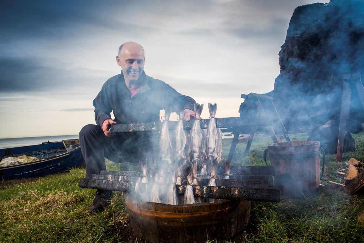 SeafoodScotland's tweet photo. Don't miss this afternoon's #BeyondtheBoat webinar with @KnowledgeBankSc at 4pm. Sharing how insights can help you develop your product and create a seafood tourism experience, you won't want to miss this! Sign up: https://t.co/6mB8hVJ5VW @VisitScotNews https://t.co/dQkZI5EEQm
