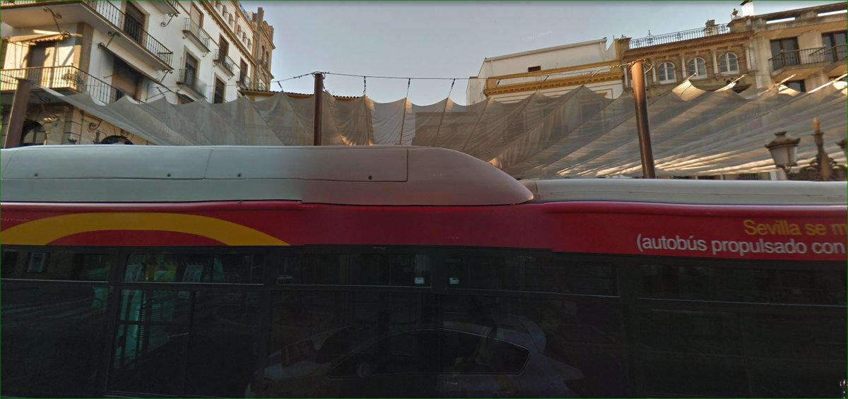 SOSterritorios's tweet photo. En #Sevilla se suceden las #OlasDeCalor desde hace años.
En un sitio como #LaCampana que soporta un elevadísimo #Tráfico de #Autobuses de #Tussam, #Taxis, furgonetas de reparto, etc., @Ayto_Sevilla en lugar de #PlantarÁrboles, planta #Toldos.
#CiudadContaminada #CiudadInvivible‼️ https://t.co/thBuRFvwMY