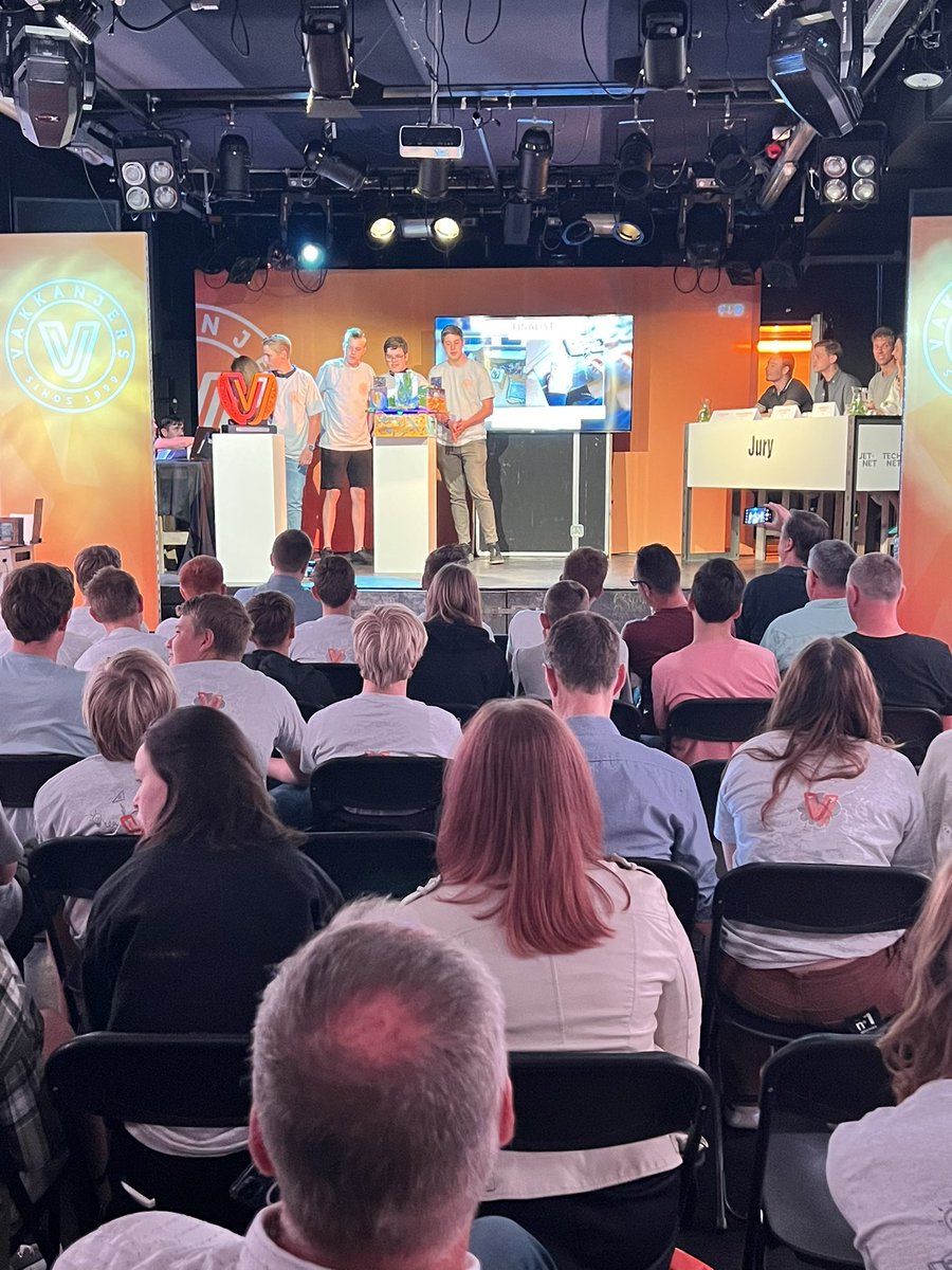 Van de 12.000 #vmbo en #po leerlingen die dit jaar meededen aan <a href="/Vakkanjers_nl/">Vakkanjers</a> zijn nu de laatste finalisten aan zet om te bewijzen dat ze de beste zijn! Met dank aan <a href="/metaalunie/">Metaalunie</a> <a href="/OOMTnl/">OOMT</a> <a href="/Stichting_OOM/">OOM</a> <a href="/BOVAG/">BOVAG</a> <a href="/FME_NL/">FME</a> <a href="/TechniekNL/">Techniek Nederland</a> @wij_techniek <a href="/ASMLcompany/">ASML</a> <a href="/vangoghmuseum/">Van Gogh Museum</a> @ptvt_nl