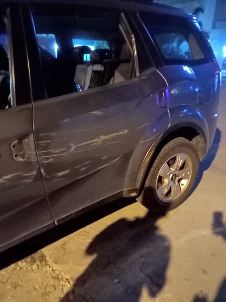 vivek_flaunt's tweet photo. @driveu_in has damaged my car XUV 500 and @driveu_in is hardly intrested in repairing,have sent the recordings with drive u customer care but they are asking me to deal with the driver, why do we need to book a driver then? I need justice @RamprasadShast4 https://t.co/F7CiADFOjM
