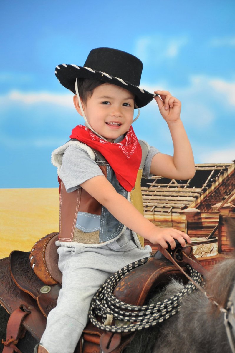 FearDotA's tweet photo. Howdy y'all https://t.co/Rj9xzbP8M4