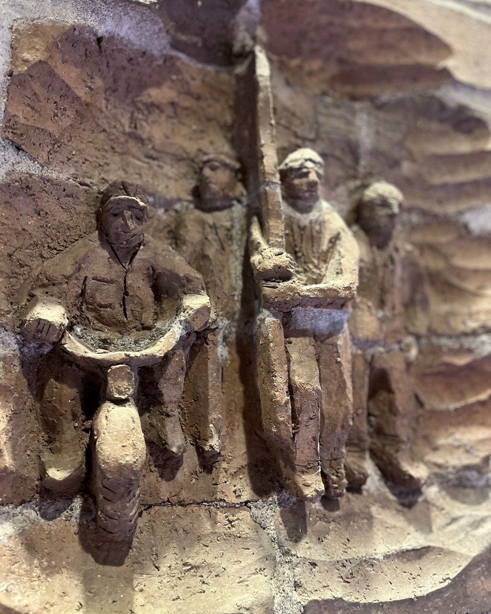 cityofkent's tweet photo. Inlaid brickwork at Kent City Hall portray scenes of Kent’s development from farming and agriculture to business and industry, showing a continually changing Kent Valley!
“Kent Valley Stories” by Richard S Beyer (220 4th Ave S) #KentArts https://t.co/HoMn6DX9jk