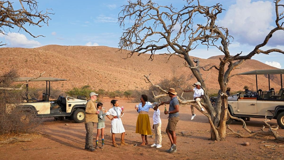 Tswalu's tweet photo. A family safari is the best shared adventure. Read more about taking children on safari: https://t.co/In7bxCQwGO #SustainableTourism #FamilySafari #TravelSouthAfrica #Wanderlust #RoarAfrica https://t.co/j7DUPhwCAC