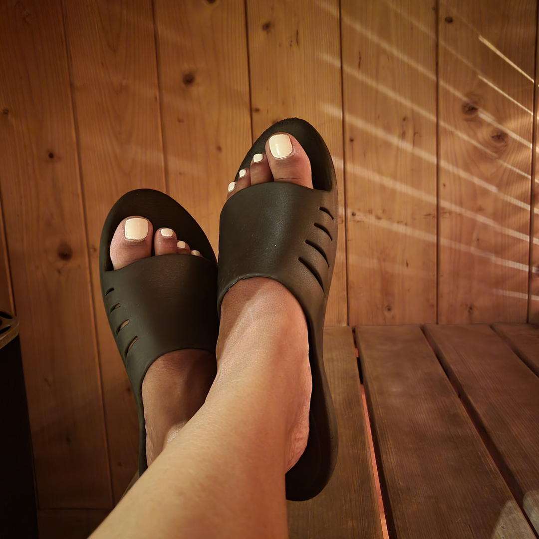 Nail Care = Self Care 🖤💅🏿

Wondering when Holy Moly, our new white nail polish will be released? Then be sure to subscribe to our email list! 

Link in bio.