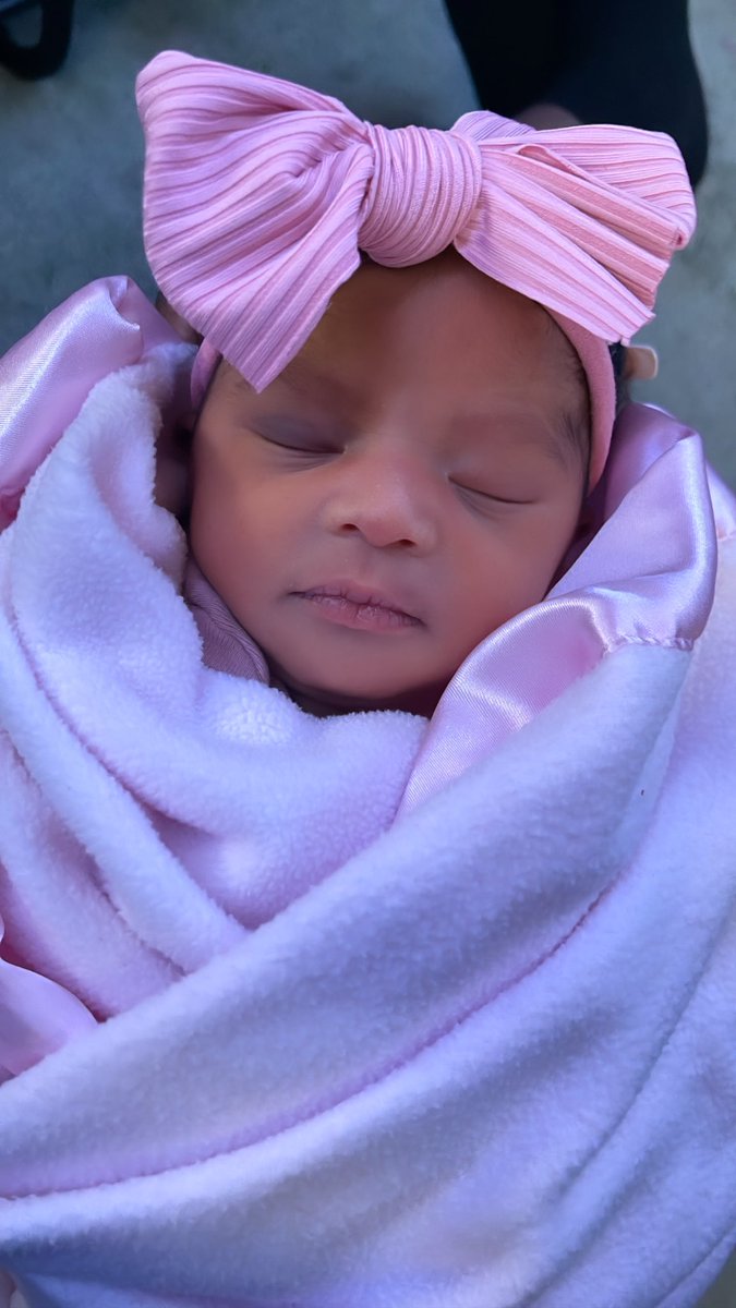 shonteesia's tweet photo. she so perfect, in love with her 🥰🫶🏿 https://t.co/wzMgVVRvVh