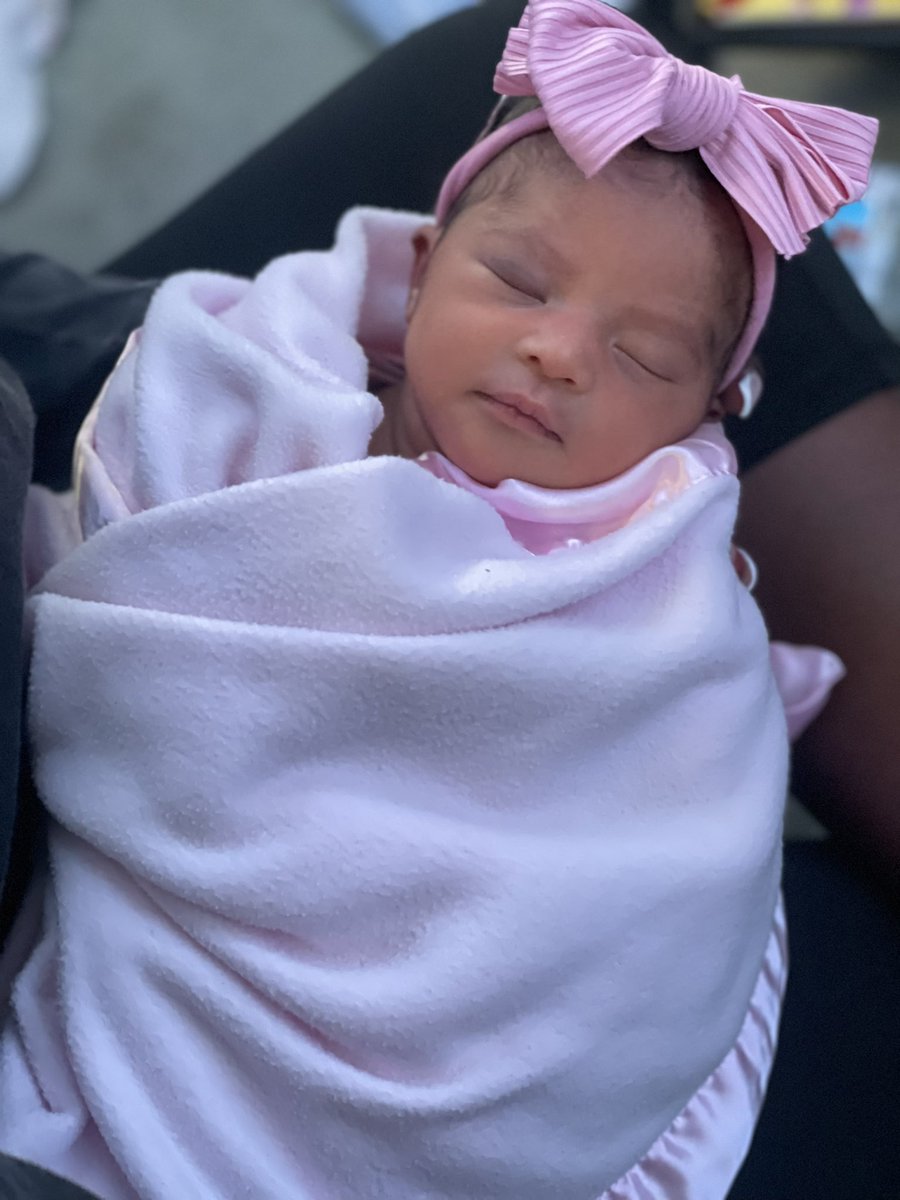shonteesia's tweet photo. she so perfect, in love with her 🥰🫶🏿 https://t.co/wzMgVVRvVh