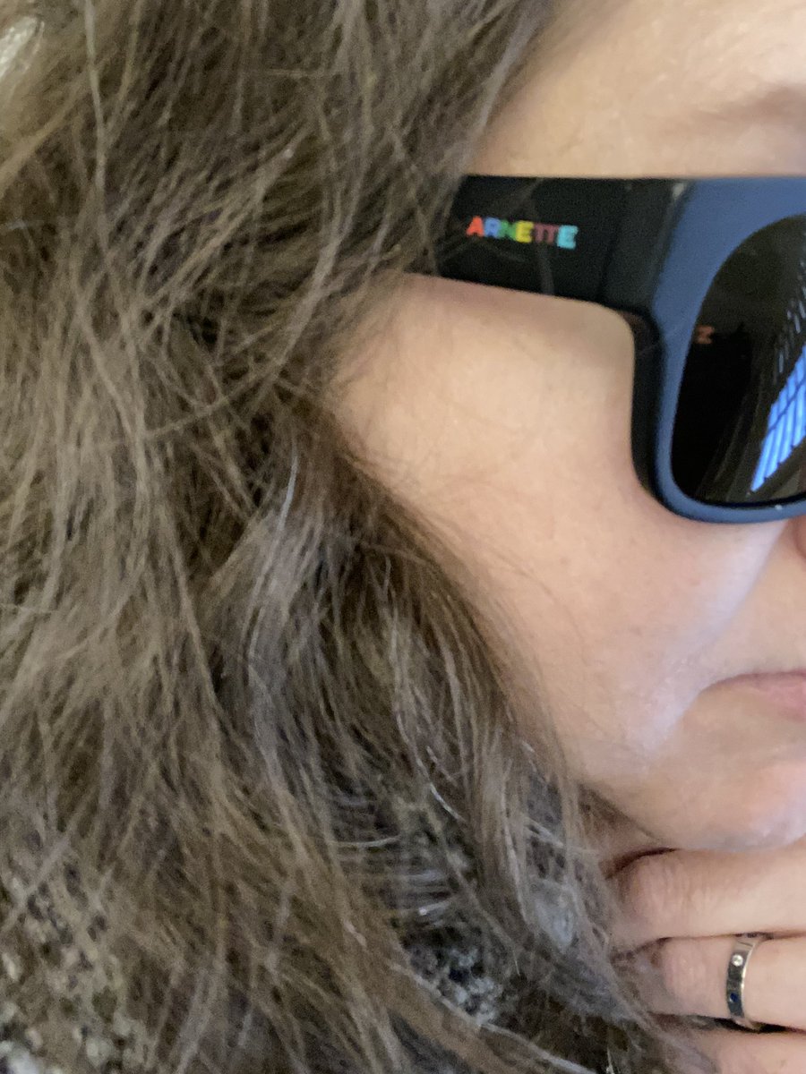 pigrigirl's tweet photo. Hey y’all- show me your @zaynmalik brand collab purchases? I wanna see all the pretty pics of your #ZAYNxARNETTE and your #PAYNTbyZayn things.
The #AgentZ exclusives are still my current fave. https://t.co/LDFrtIjQej