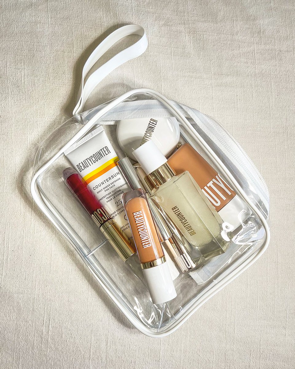 beautycounterhq's tweet photo. We're pretty *clear* on our summer essentials 👝 

What's yours? ⤵️ 

Shop #betterbeauty https://t.co/9u2KTZsOeY https://t.co/wLRAy8TbmA