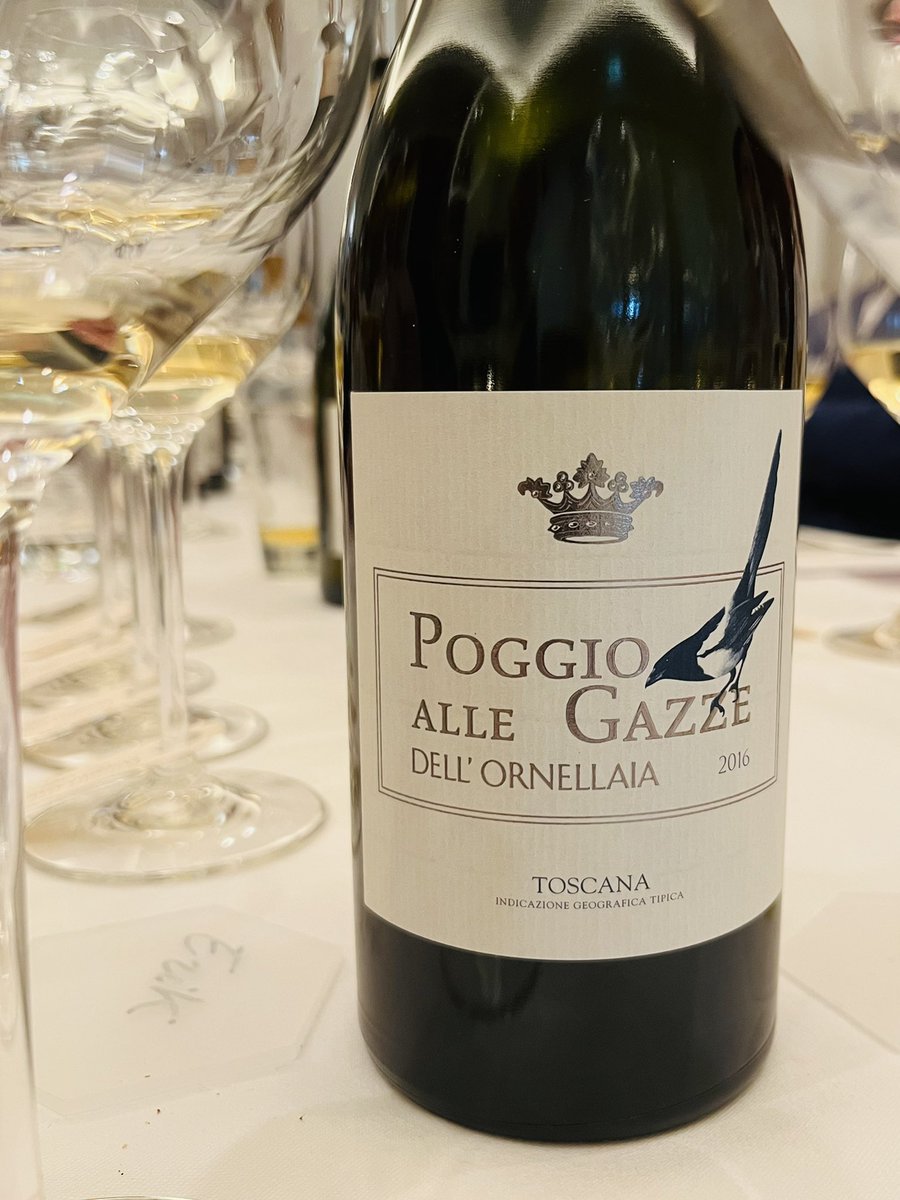 SimonHadden's tweet photo. A perfect 😎 day to enjoy 5 vintages of Poggio alle Gazze from @Ornellaia . Stunning wines. Thanks to Olga and Matteo for showing such a great selection, and to the @CTJumeirah for a beautiful menu. 🇬🇧🇮🇹 @MMDUK https://t.co/YRNBvNVfhn