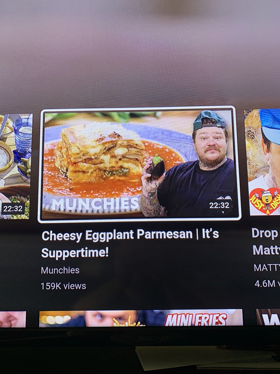 Pezboy715's tweet photo. @munchies @mattymatheson Do you guys do this on purpose? With the video length? I feel like I found a glitch in the Matrix. https://t.co/2kXmp1K8so
