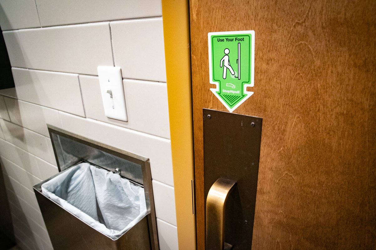 StepNpull's tweet image. Reduce paper towel costs & waste by installing StepNpull hands free and foot operated door openers #StepNpull #CostAnalysis #innovate #restroom #bathroom