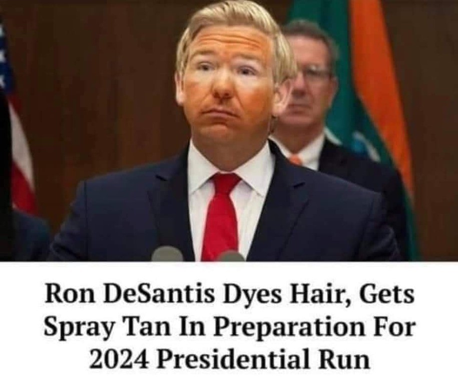 Mamaleh3's tweet photo. I just saw that Ron DeSantis is trending.

As soon as I clean the projectile vomit off my screen, I'll try to tweet something clever &amp; insulting.

#MAGA #GOP #DeSantis #DeSantisDestroysFlorida #DeathSantis #DonaldTrump #Trump #GOPTraitors #Florida #dontsaygay #Disney #RonDeSantis https://t.co/w686sw85BW