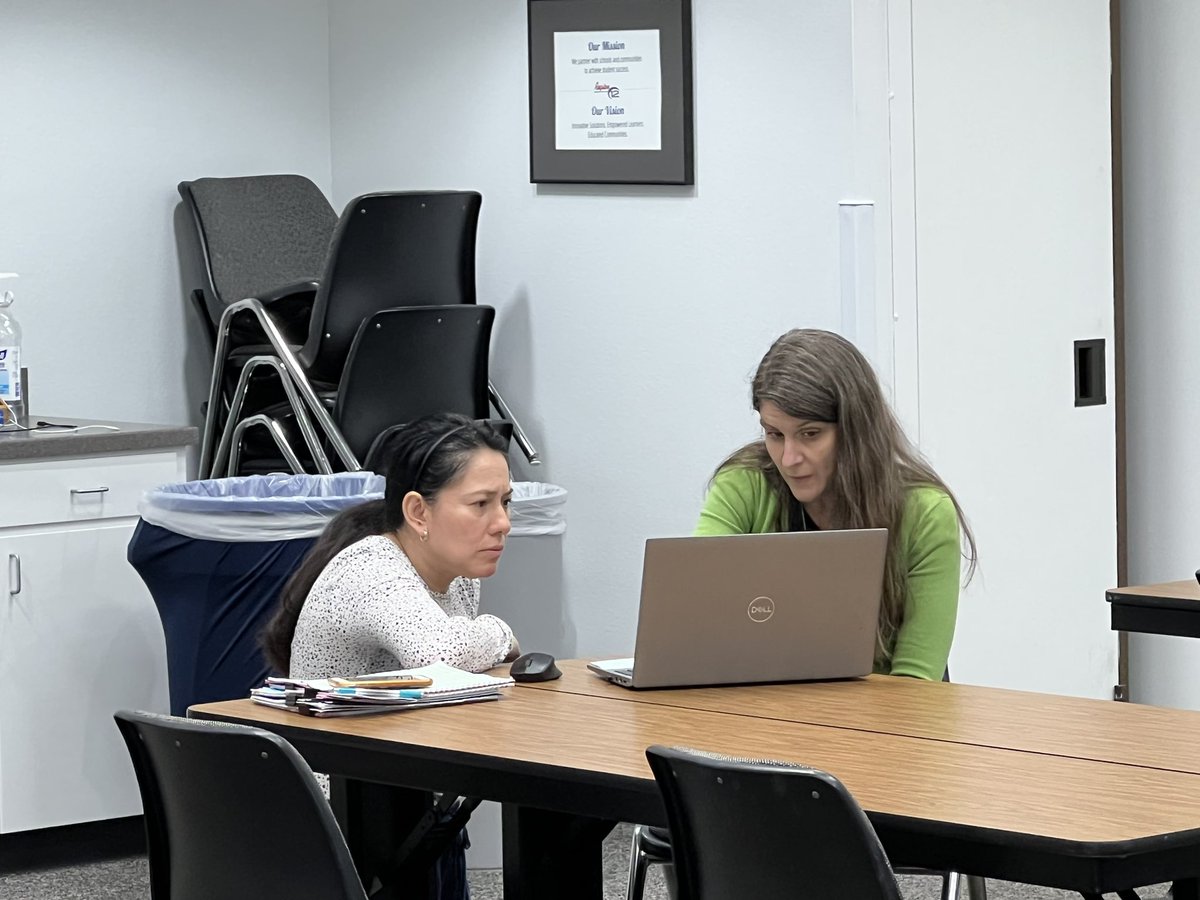 r12digin's tweet image. 15 minutes after the #r12transformED conference and we’re still here!