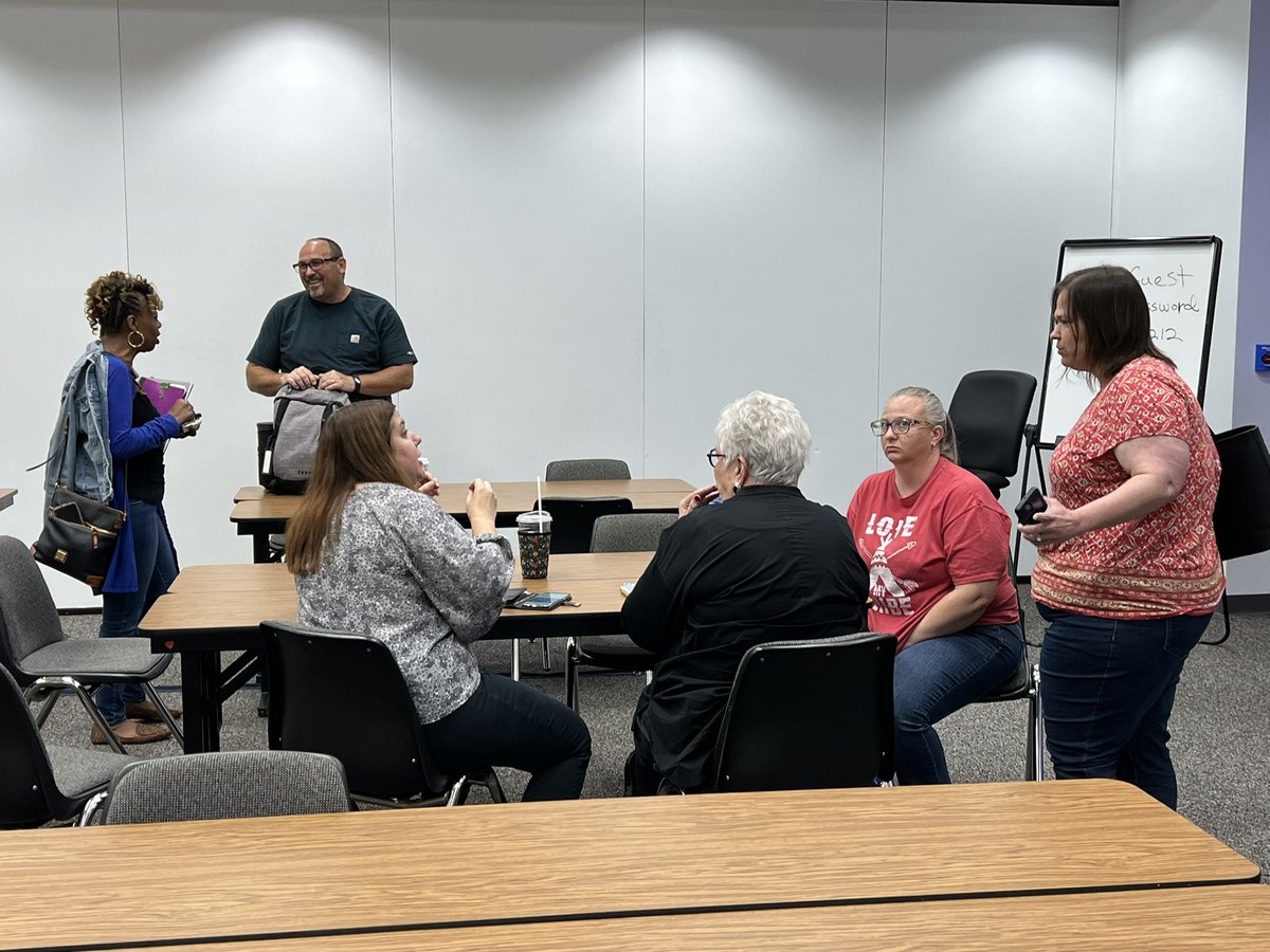 r12digin's tweet image. 15 minutes after the #r12transformED conference and we’re still here!