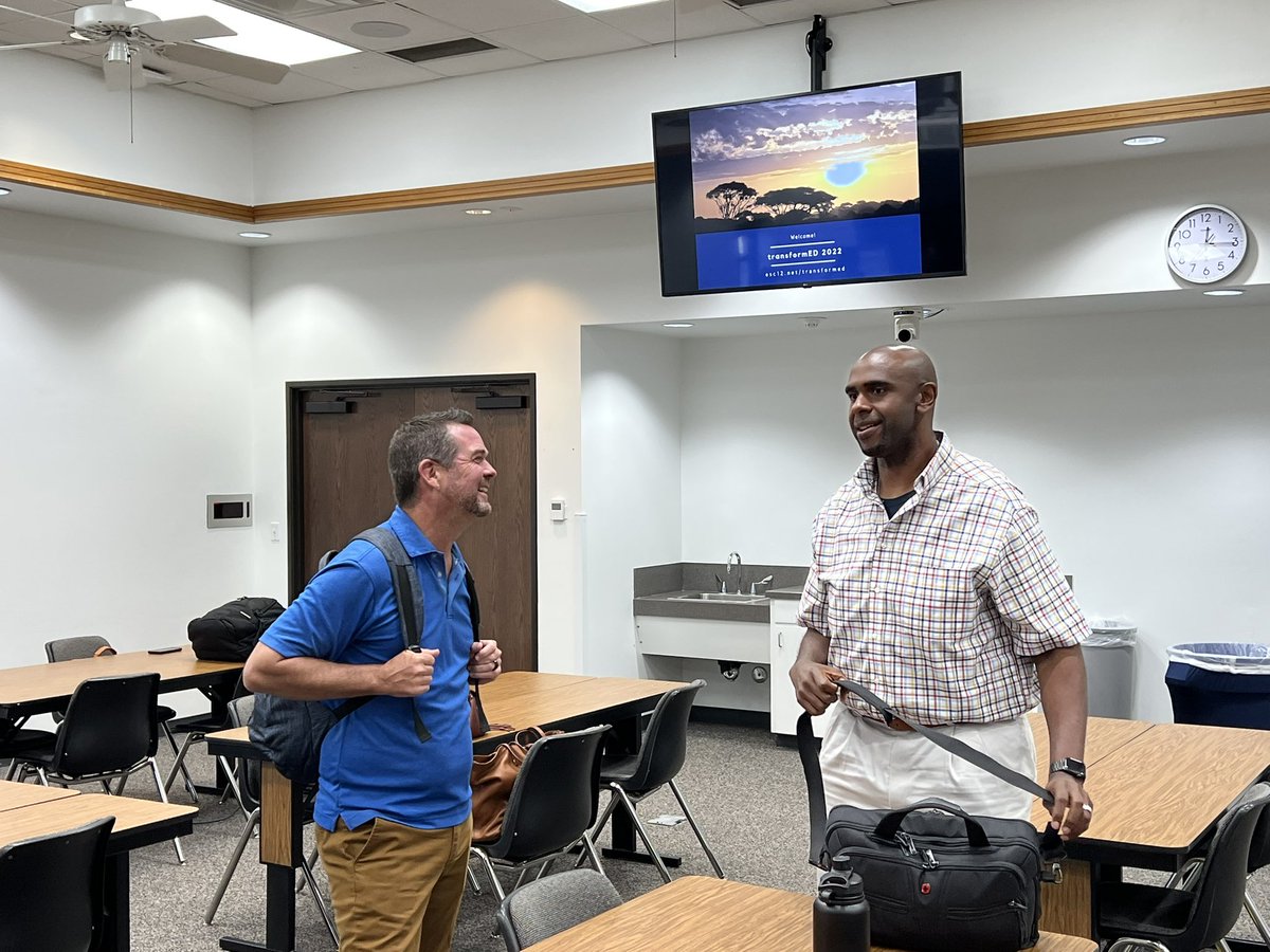 r12digin's tweet image. 15 minutes after the #r12transformED conference and we’re still here!