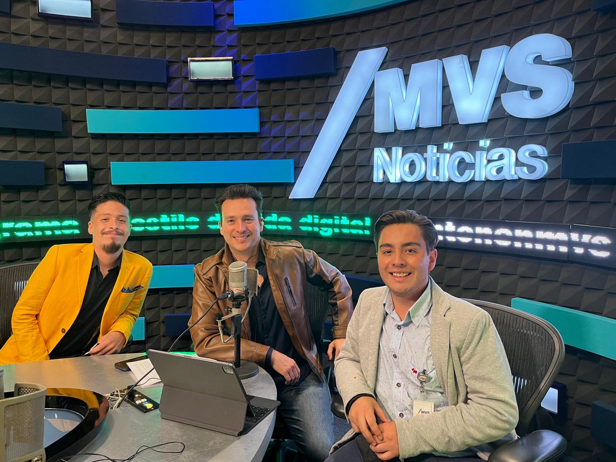 PontonEnMVS's tweet photo. #AlAire🎙 Joel Erick Martínez y Marco Antonio nos dicen cómo invertir en el Metaverso.

📻 102.5 FM
📱https://t.co/SkWlYr8yrS https://t.co/VykwPZUwVk