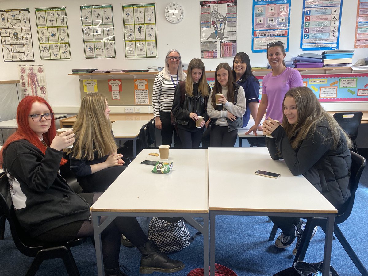 GHS_PEdept's tweet photo. Hot Chocolate Club was of course a fabulous treat for our S1 - 3 pupils today πβΊοΈ a lot of giggles between sips! #GHSWellbeingWeek @GHSfalkirk https://t.co/ossdreARSl