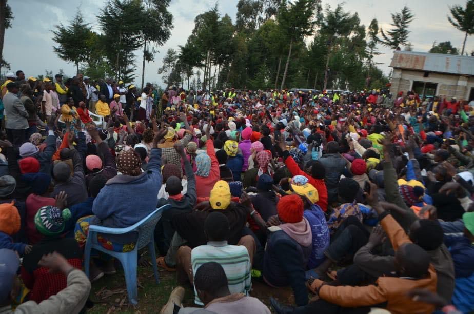 kilundeezy's tweet photo. @susankihika continuous engaing with communities to help her identify the most immediate needs and prioritize community projects.
#GavanaNiMama
#TransformingNakuruTogether
#PuttingPeopleFirst
#UchumiKwanza
#TestedProvenReady
#MamaWaKazi https://t.co/S6zwiHHQHb