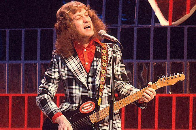 Happy Birthday to the brilliant Noddy Holder, born June 15, 1946. 