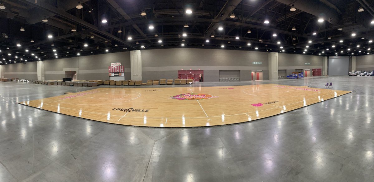 TFNsRun4Roses's tweet photo. Freshly painted Roses wooden court is ready...are you? 😏 🌹🌹
#run4roses #ohiobasketball #hoops #basketball @kyexpocenter https://t.co/gxnemmTyjF