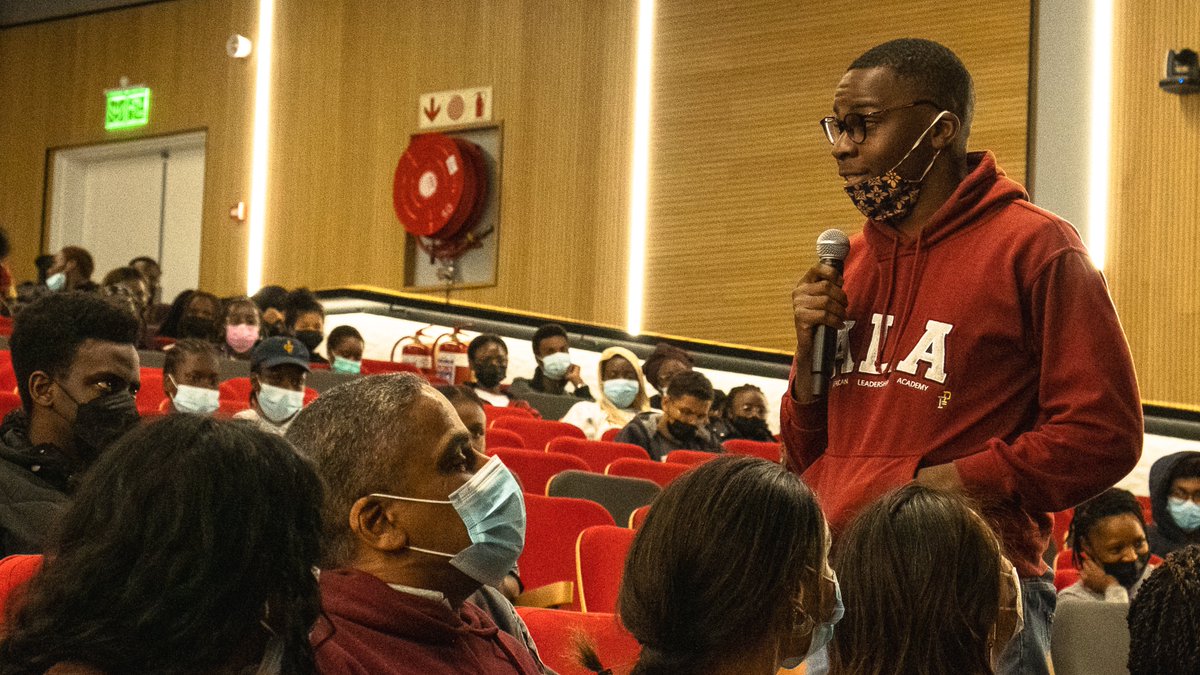ALAcademy's tweet photo. Today was TAMBALI at ALA.

‘Tambali’ is an ALA tradition organized by the first years to express their gratitude to the graduating class. 

Such an emotional moments filled with fond memories, farewell messages, music, and dance to celebrate our Class of 2020. 🎓 #ALA20Graduation https://t.co/g7FpUobqkm