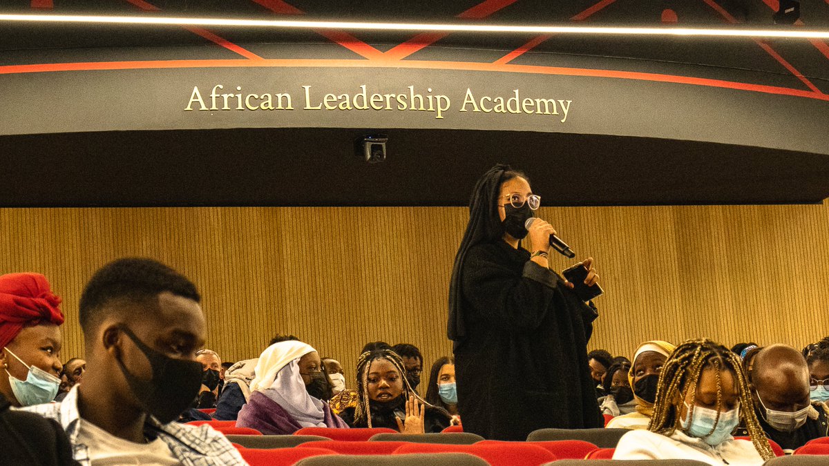 ALAcademy's tweet photo. Today was TAMBALI at ALA.

‘Tambali’ is an ALA tradition organized by the first years to express their gratitude to the graduating class. 

Such an emotional moments filled with fond memories, farewell messages, music, and dance to celebrate our Class of 2020. 🎓 #ALA20Graduation https://t.co/g7FpUobqkm