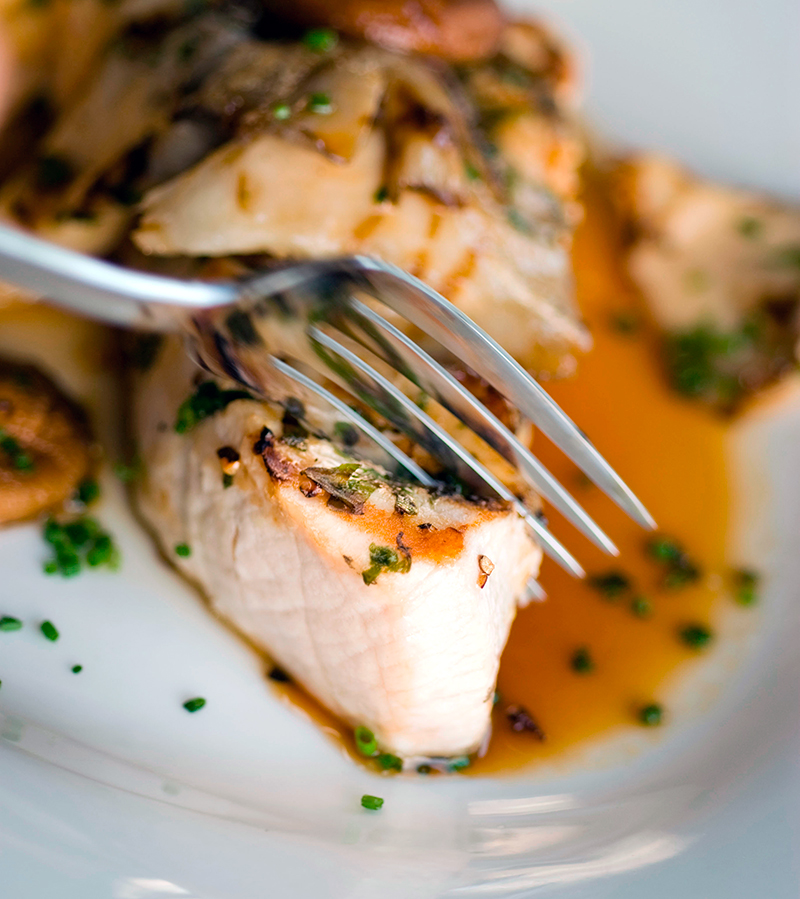 inkansascitymag's tweet photo. Looking for the perfect dish to throw on the grill during your next outdoor party? @MerrilyJackson suggests this grilled swordfish with sauce niçoise from cookbook author Cort Sinnes.

https://t.co/LtlUJ3KcS2 https://t.co/4qzntYE9H8