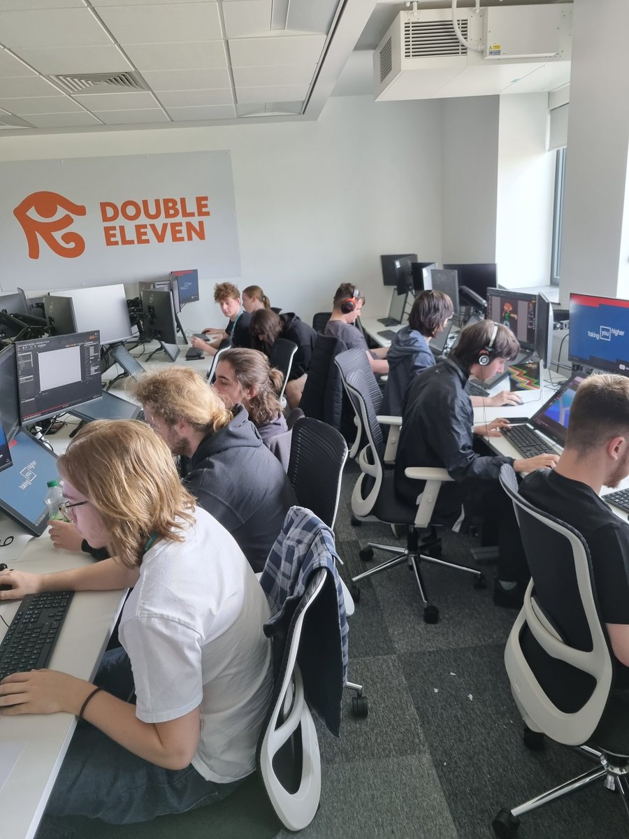 BarryHindmarsh's tweet photo. Another day of Riverside Games Jam with @DoubleElevenLtd thanks to some of the devs for coming to give feedback to the students on the great theme of Upside Down or Inside Out #RiversideGamesJam22 https://t.co/Ml7noBtxxA